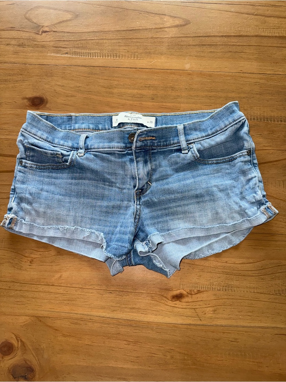 Abercrombie & Fitch Light Blue Denim Cutoff Shorts Women’s Size 8 W 29